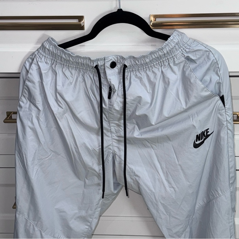 Nike Sportswear Windrunner Jogger Pants Mens Medium Sweatpants light Gray - Picture 3 of 9